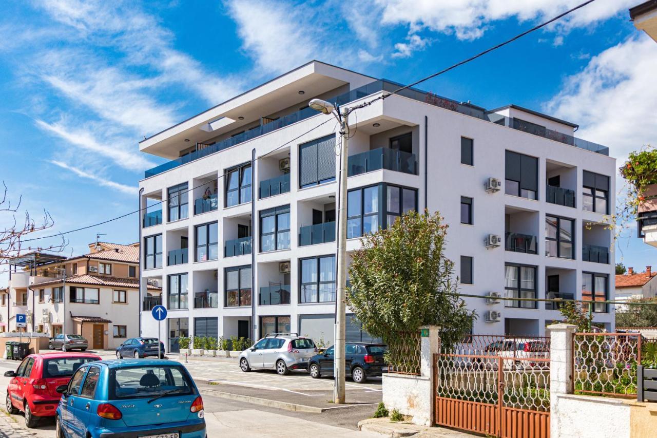 Apartment M****, New City Apartment + Parking Pula Exterior photo