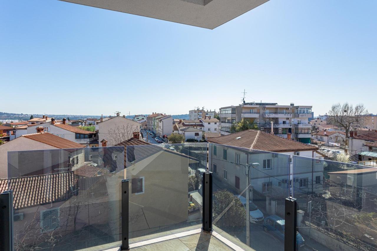 Apartment M****, New City Apartment + Parking Pula Exterior photo